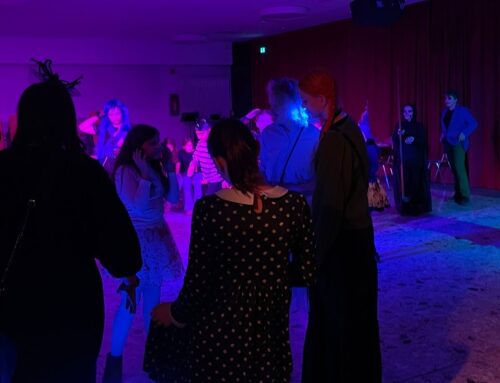Halloween-Party der Unterstufe – Gruselig guter Abend in der Aula!